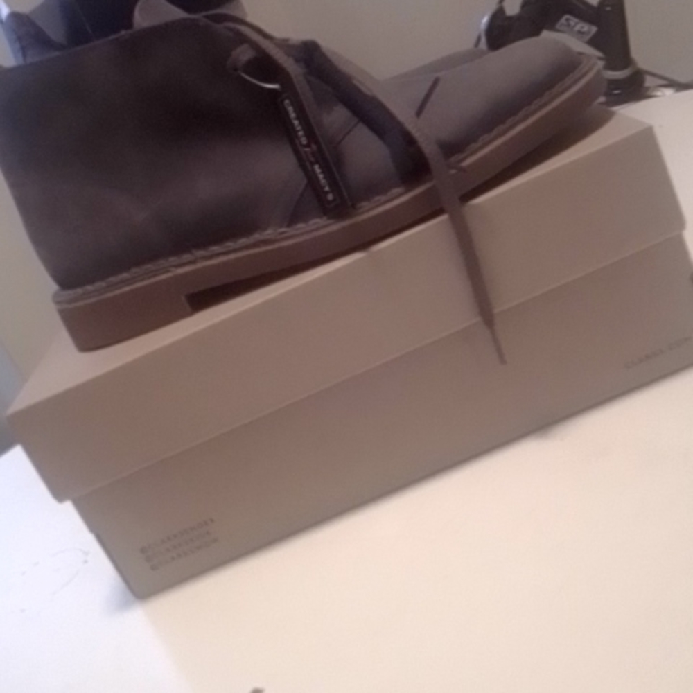 Clarks 10 dark green